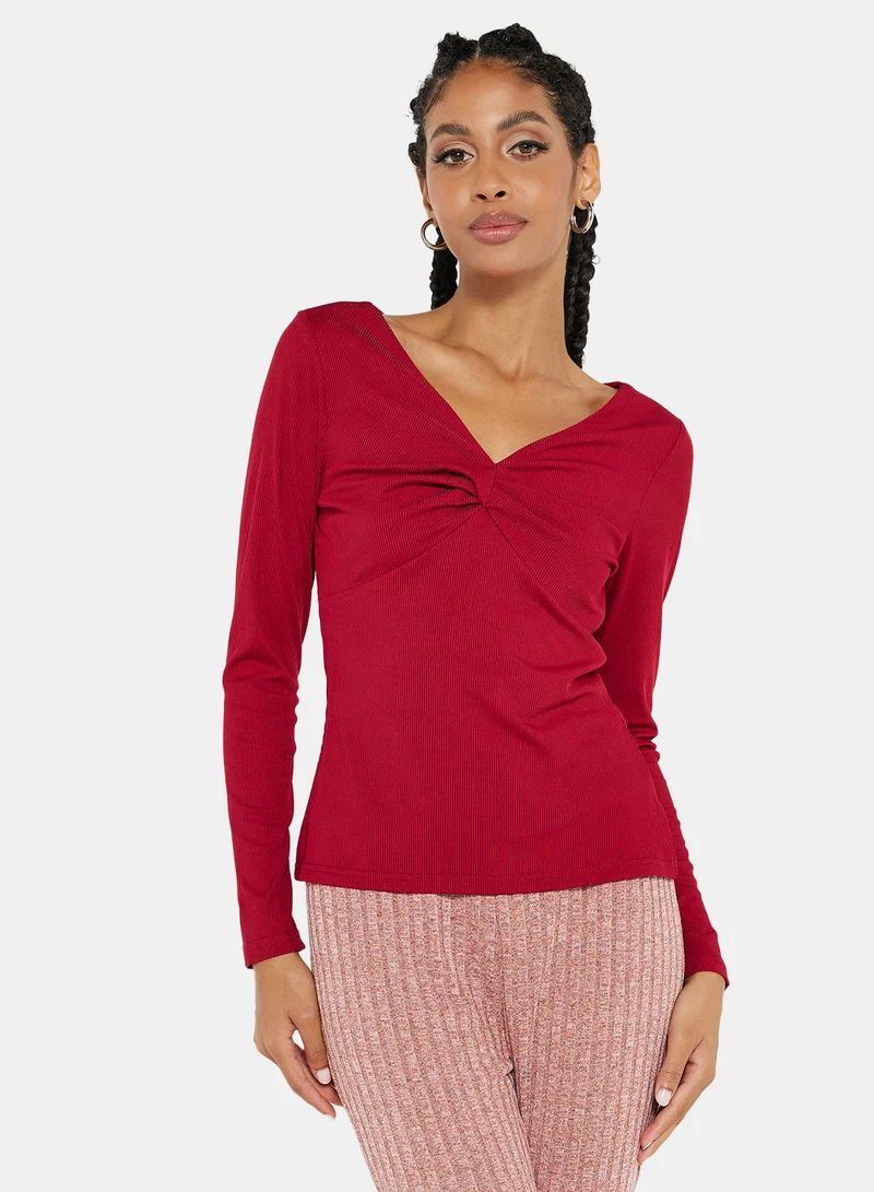ستايلست بارك Ruched V Neck T-Shirt Wine