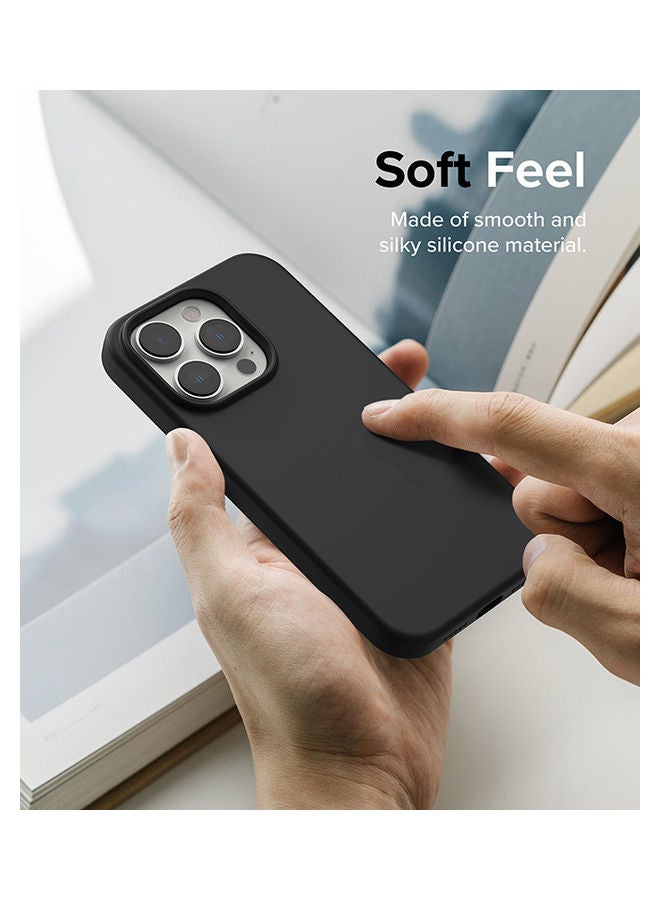 Ringke Silicone Cover For iPhone 14 Pro Case Protective Lightweight Flexible Scratch Resistant Soft Microfiber Full-Body Lavender - Image 3