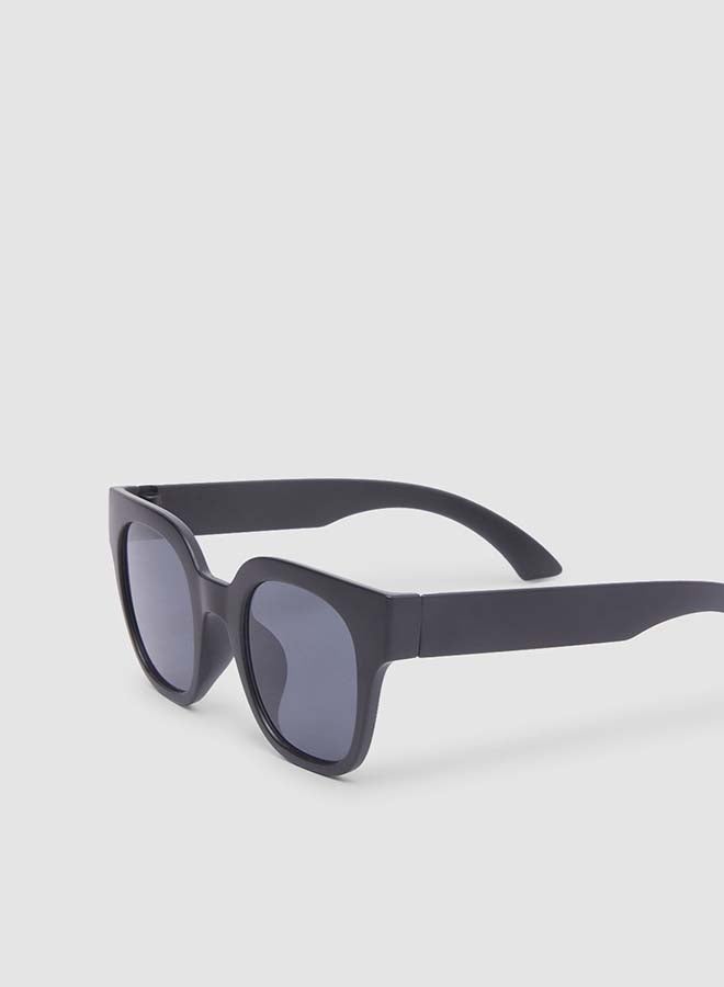 Women's Sunglass With Durable Frame Lens Color Grey Frame Color Black - Image 3