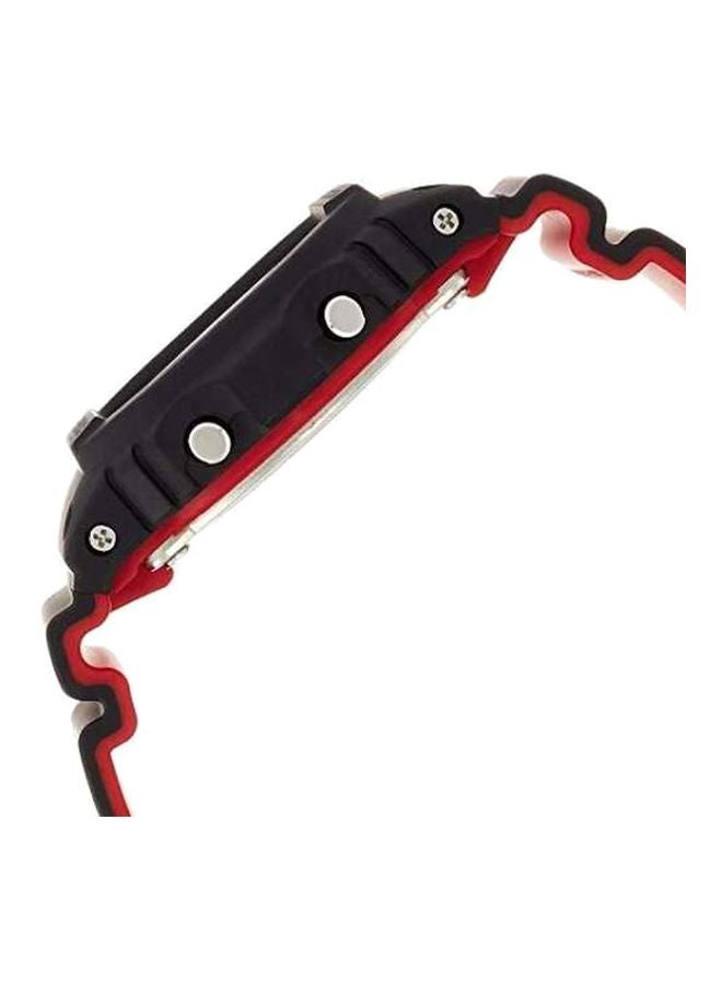 جي شوك ساعة يد رقمية بسوار من الراتينج على شكل ثماني الشكل مقاس 49 مم - لون أسود - طراز DW-5600HR-1DR للرجال - Image 3