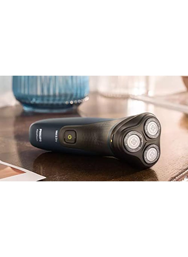 Philips AquaTouch Shaver 1000 Wet or Dry Electric Shaver, S1121/40, 2 Year world-wide guarantee Black/Blue  - Image 5