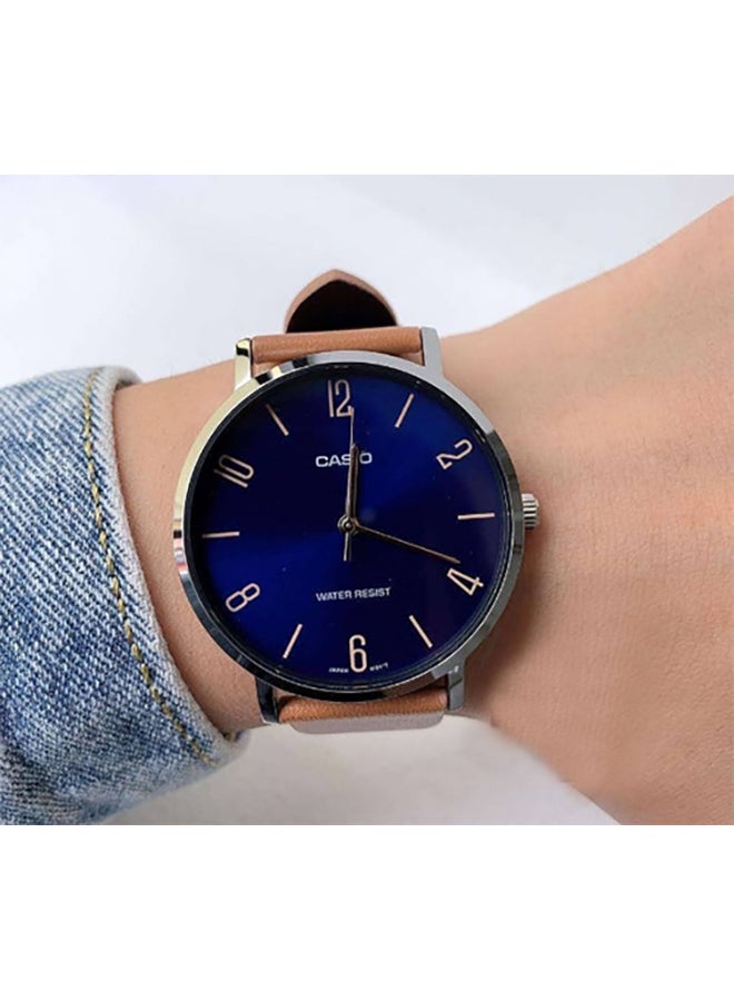 CASIO Women's Leather Analog Watch LTP-VT01L-2B2 - 34 mm - Brown - Image 3