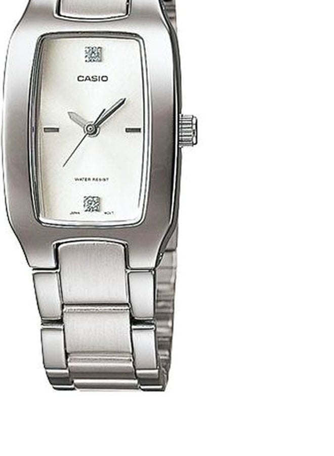 كاسيو ساعة يد إنتايسر بعقارب  مقاومة للماء طراز LTP-1165A-7C2DF‏ للنساء - Image 4