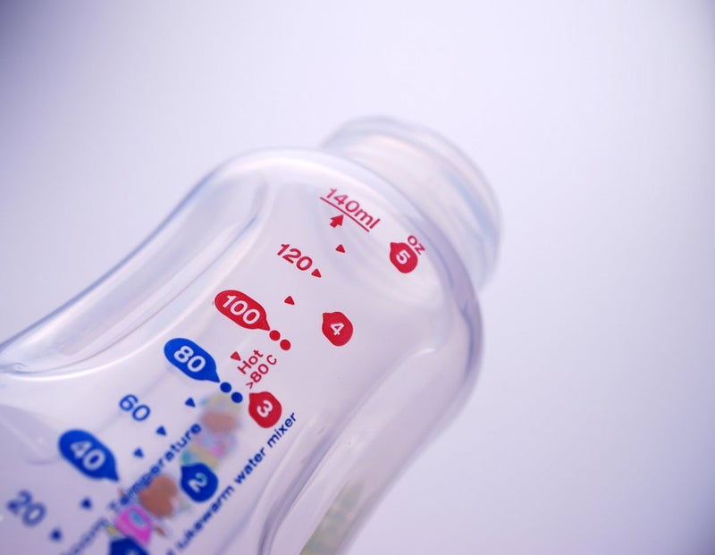 Japlo - Easy mix & grip  baby feeding Bottle with Anti-colic nipple & Lukewarm water mixer size 140 ml - Assorted - Image 1