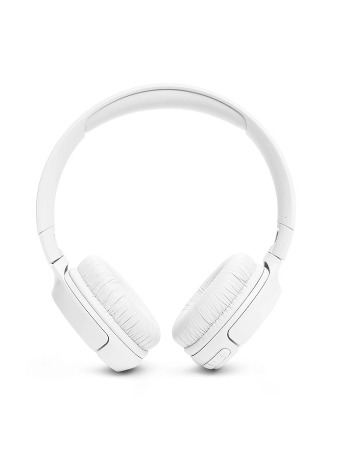 جي بي إل - سماعات أذن Tune 520Bt لاسلكية على الأذن، صوت جهير نقي، بطارية 57 ساعة، مكالمات بدون استخدام اليدين بالإضافة إلى اتصال متعدد النقاط، خفيفة الوزن وقابلة للطي لون أبيض - Image 1