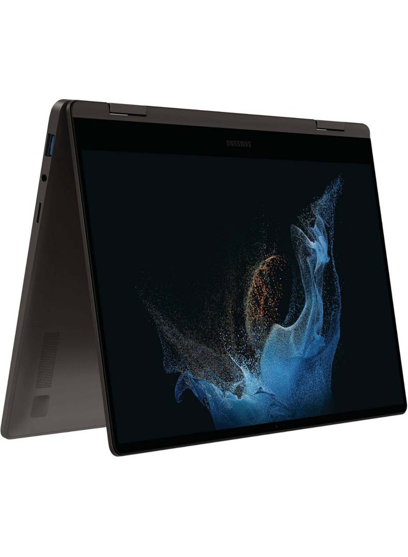 كمبيوتر محمول Galaxy Book2 360 بشاشة AMOLED تعمل باللمس مقاس 13.3 بوصة، الجيل الثاني عشر من Intel Core i7 Evo Platform وذاكرة وصول عشوائي سعتها 16 جيجابايت LPDDR4X - ومحرك أقراص SSD سعة 512 جيجابايت ورسومات Intel Iris Xe - v1682430612/N53402197A_1