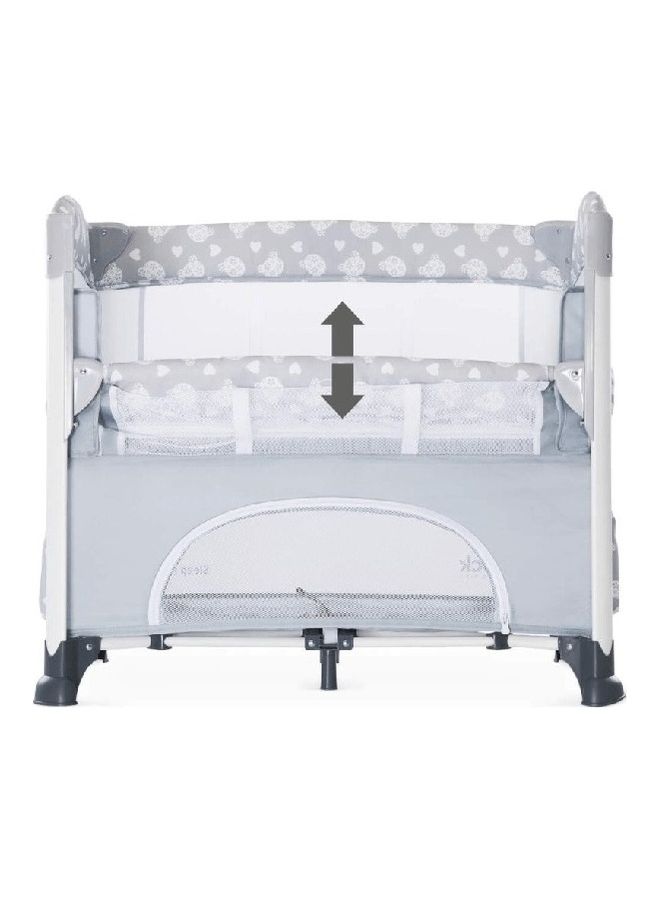 hauck - Bedside Crib Sleep N Care Plus, Co - Sleeper For New Born Babys From Birth Up To 9 Kg, Lowerable Side Part, Wheels, Toy Pockets, Storage Compartment, Foldable, Transport Bag, Teddy Grey - Image 1