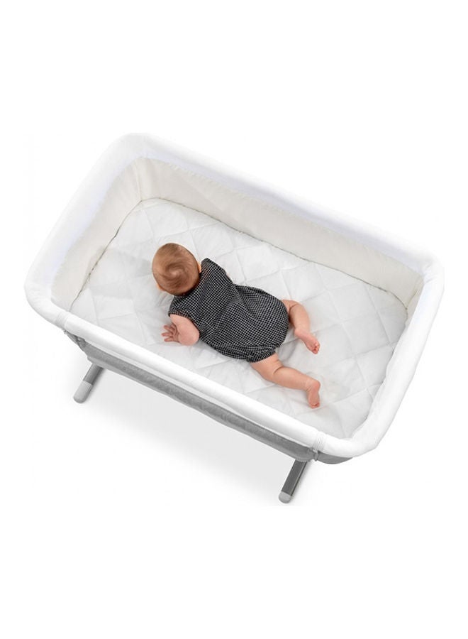 hauck - Fitted Sheet 80 X 50 Cm Bed Me, Baby Cot Fitted Sheet, Breathable, Temperature Regulating, Soft Quilted - White - Image 1