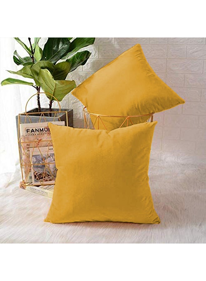 PENHALIGON'S - 6 Piece Square Velvet Soft Cushion Set Gold - Image 1