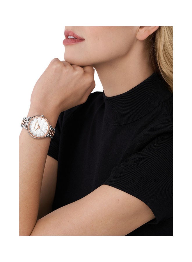Michael Kors Women's Analog Round Shape Alloy Wrist Watch MK4667 - 38 Mm  - Image 4