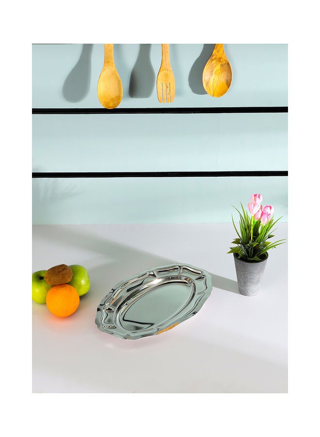 Royalford Premium-Quality Stainless Steel Light-Weight and Food-Grade Tray| Elegant Mirror-Finish Body and Durable Design| Perfect for Serving Food| Silver Silver 45cm  - Image 4