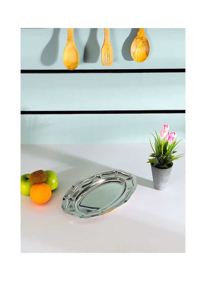 Royalford Premium-Quality Stainless Steel Light-Weight and Food-Grade Tray| Elegant Mirror-Finish Body and Durable Design| Perfect for Serving Food| Silver Silver 40cm - Image 3