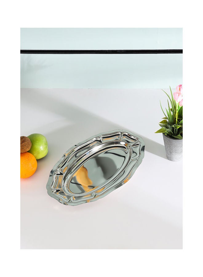 Royalford Premium-Quality Stainless Steel Light-Weight and Food-Grade Tray| Elegant Mirror-Finish Body and Durable Design| Perfect for Serving Food| Silver Silver 40cm - Image 4