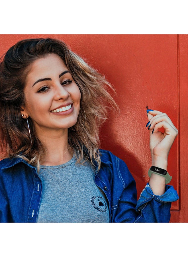 مارجون سوار رياضي بديل من السيليكون المرن متوافق مع ساعة شاومي مي باند 7 لتتبع اللياقة البدنية إصدار 2022 أخضر زيتوني - Image 3