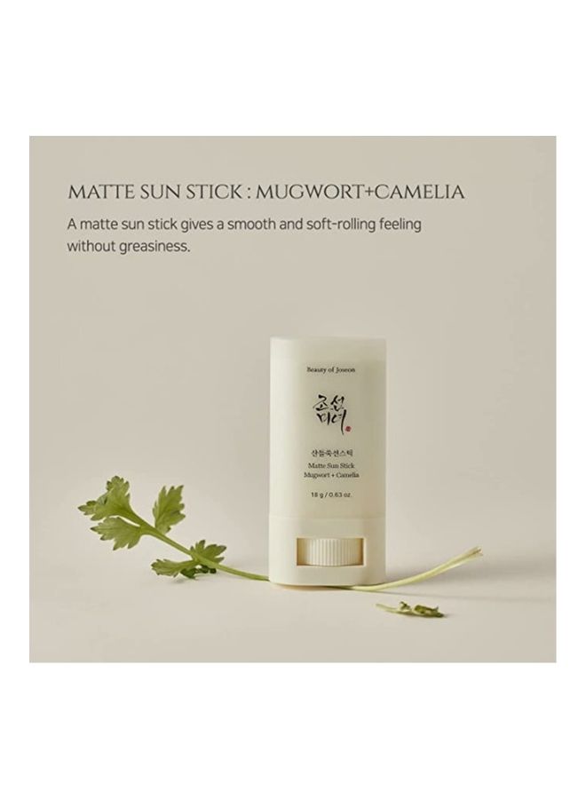 Matte Sun Stick : Mugwort+Camelia for face Sunscreen moisturizing with SPF 50 PA++++ Korean sunscreen skincare 18g 18grams - https://f.nooncdn.com/p/v1689573720/N53420431A_4.jpg?width=original
