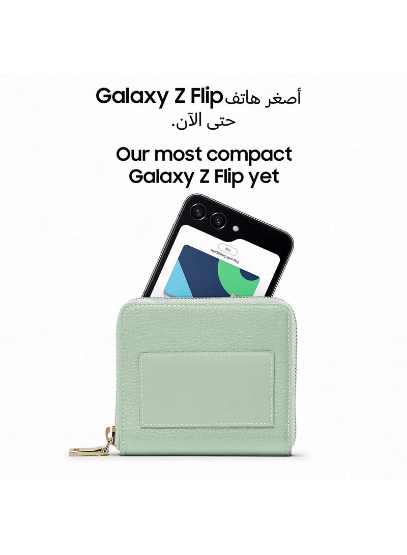 هاتف Galaxy Z Flip 5 ثنائي الشريحة بلون لافندر وذاكرة وصول عشوائي (RAM) سعة 8 جيجابايت وذاكرة داخلية 256 جيجابايت يدعم تقنية 5G - إصدار الشرق الأوسط - v1690474722/N53418065A_5