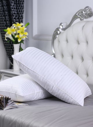 طقم قطعتين مخده فندقية مخططة مايكروفايبر أبيض 75x50سم - v1691061958/N32945085A_1