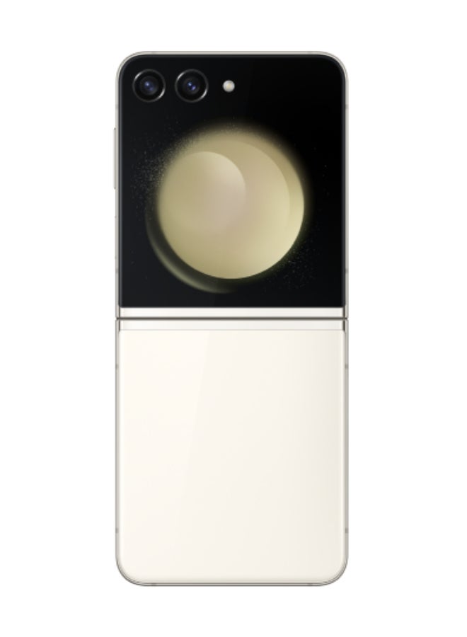 سامسونج هاتف Galaxy Z Flip 5 ثنائي الشريحة باللون الكريمي وذاكرة وصول عشوائي (RAM) سعة 8 جيجابايت وذاكرة داخلية 256 جيجابايت يدعم تقنية 5G - إصدار الشرق الأوسط  - Image 3