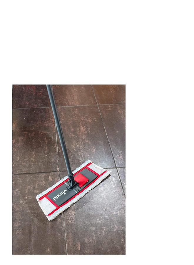 Vileda - ActiveMax Lavatutto Micro & Cotton Flat Mop, Trapezoid-shaped, Telescopic handle, High absorbency Red ‎18.7 x 6.3 x 0.01 cm - Image 1
