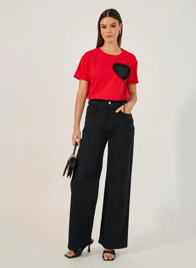 Styli Short Sleeve Heart Applique Detailed Round Neck T-shirt