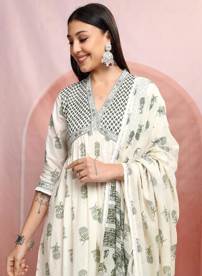 Vishudh Women White Floral Printed V-Neck Cotton Kurta Set by Styli  - Image 2
