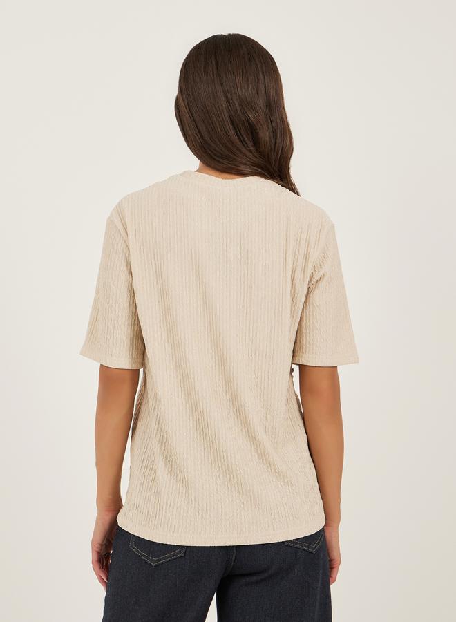 ستايلي بلوزة بياقة مستديرة مزينة بنقوش - Image 5