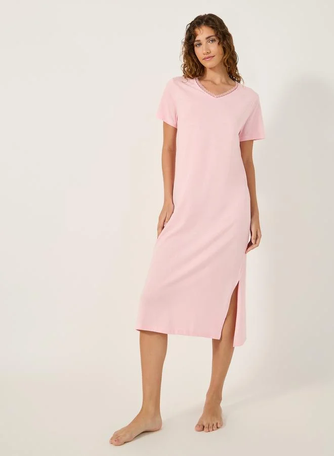 ستايلي LACE TRIM V NECK SIDE SLIT NIGHTDRESS - MIDI