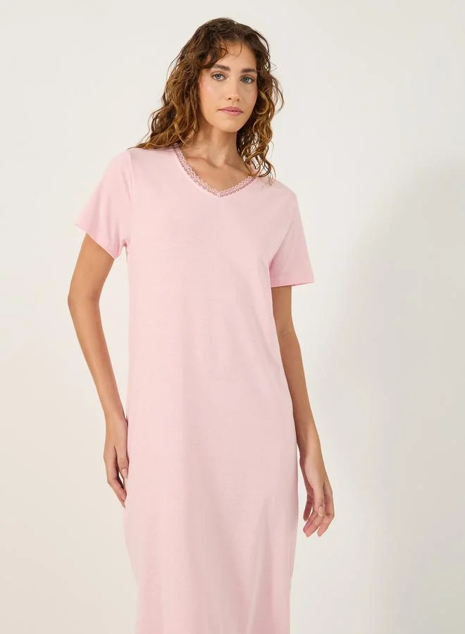 ستايلي LACE TRIM V NECK SIDE SLIT NIGHTDRESS - MIDI