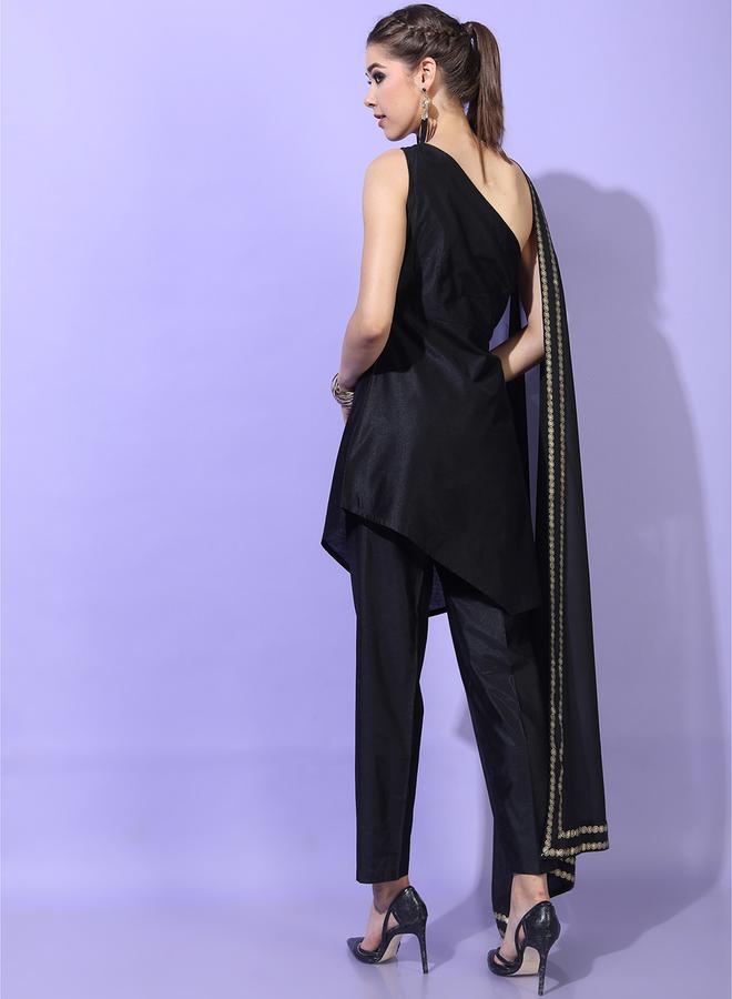 Vishudh Black Georgette One Shoulder Kurta with Trouser by Styli  - Image 3