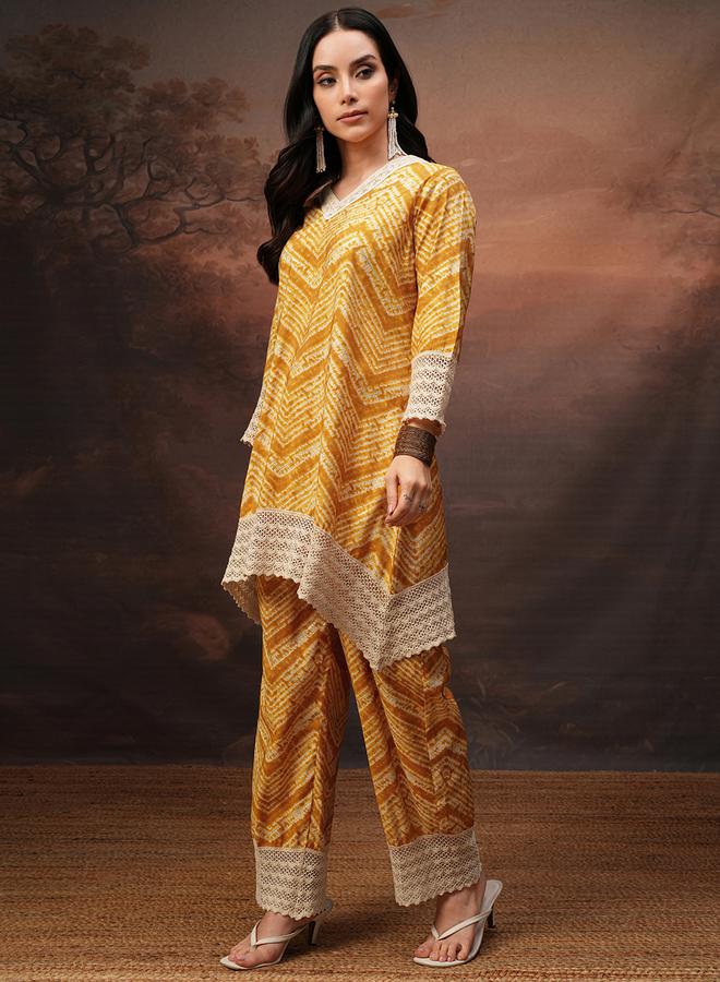 Vishudh Printed V-Neck Lace Trims Tunic with Trousers Co-Ords by Styli  - Image 2
