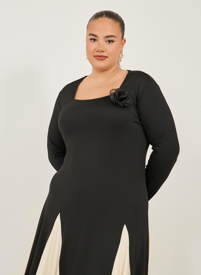Styli Square Neck Color Block A-Line Maxi Dress  - Image 3
