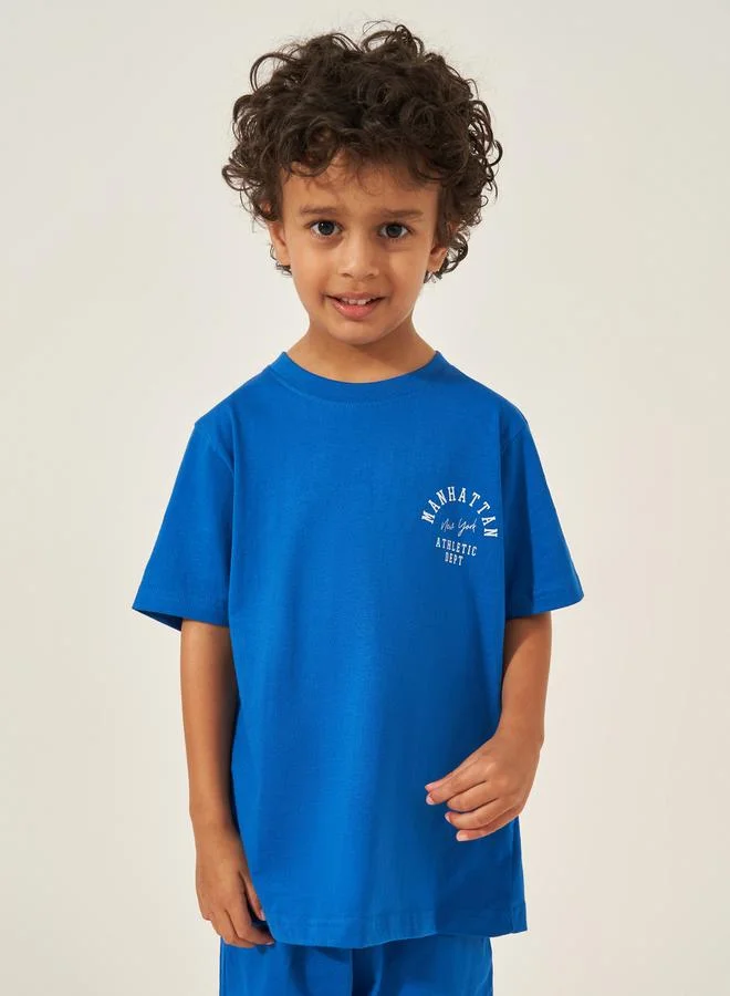 Styli  Slogan Print Short Sleeve T-Shirt and Shorts Set for Men | Best Price UAE