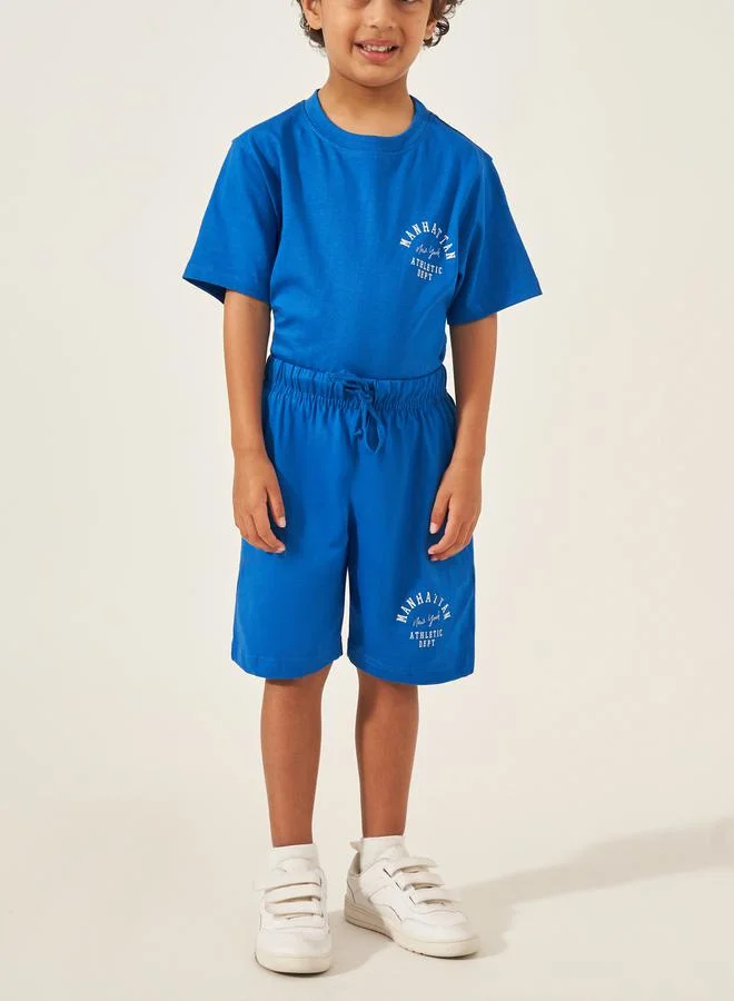 Styli  Slogan Print Short Sleeve T-Shirt and Shorts Set for Men | Best Price UAE