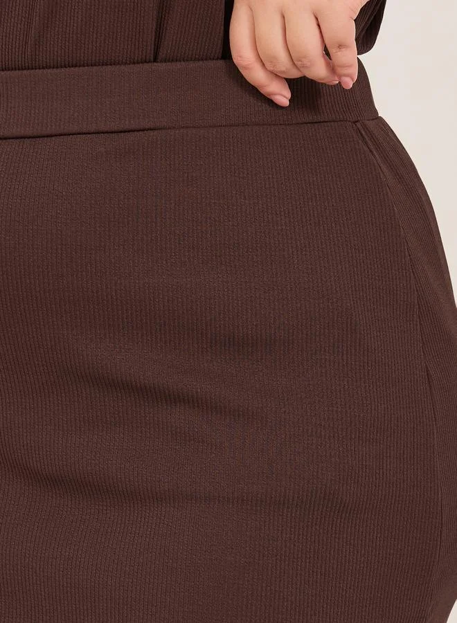 Styli Plus Size Rib Knit A-Line Maxi Skirt