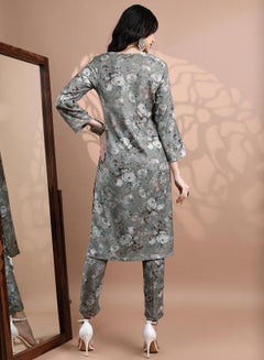 Vishudh Women Green Floral Printed Kurta with Trousers  - Image 3