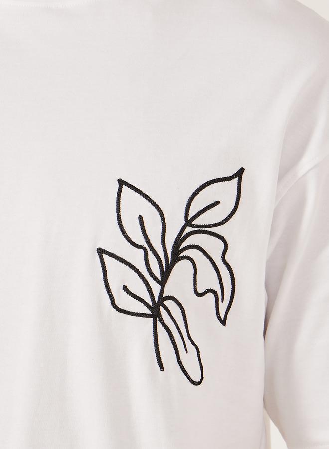 Styli Embroidered Oversized T-Shirt and Shorts Co-Ords  - Image 3