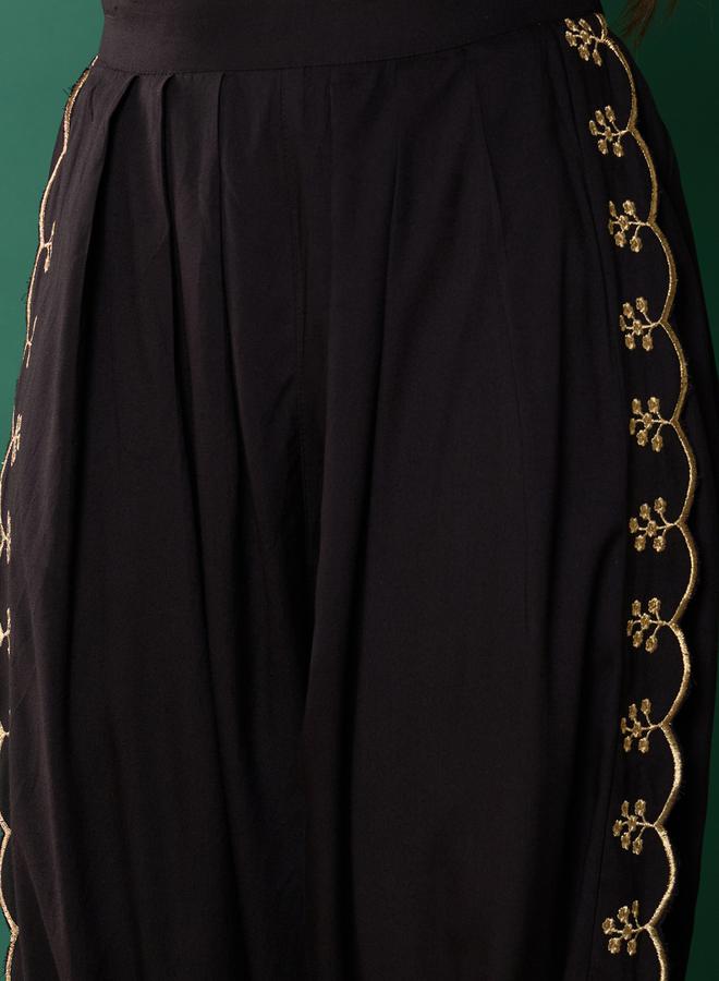 نو- ڤو طقم بلوزة بيبلوم مطرزة وبنطلون دهوتي من ستايلي - Image 5