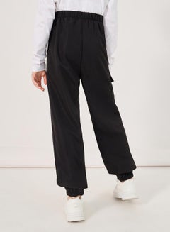 Styli Solid Cargo Pocket Pants with Chain Detail  - Image 4