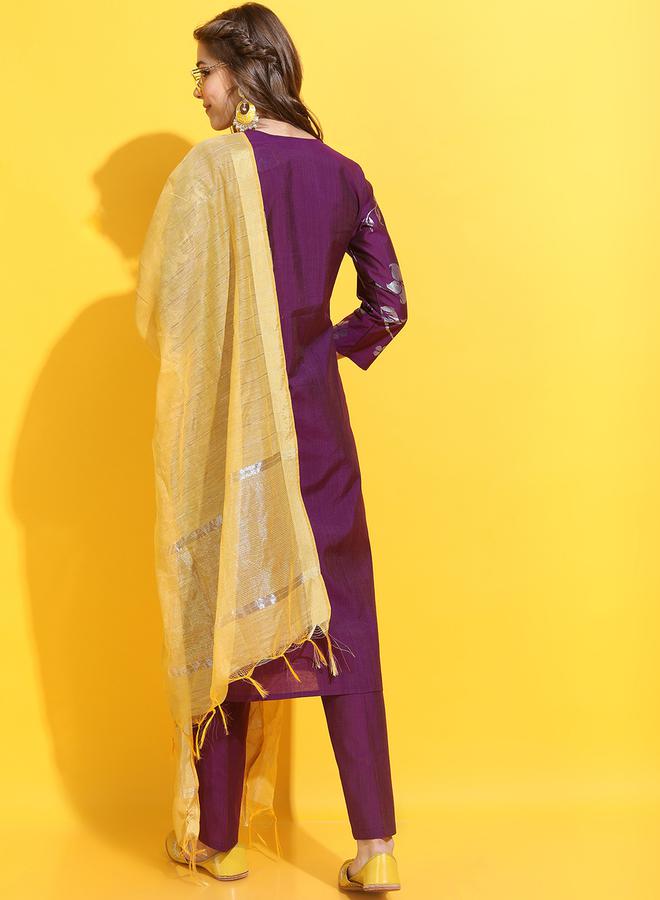 Vishudh Vishudh Women Floral Kurta with Trouser & Dupatta by Styli  - Image 3
