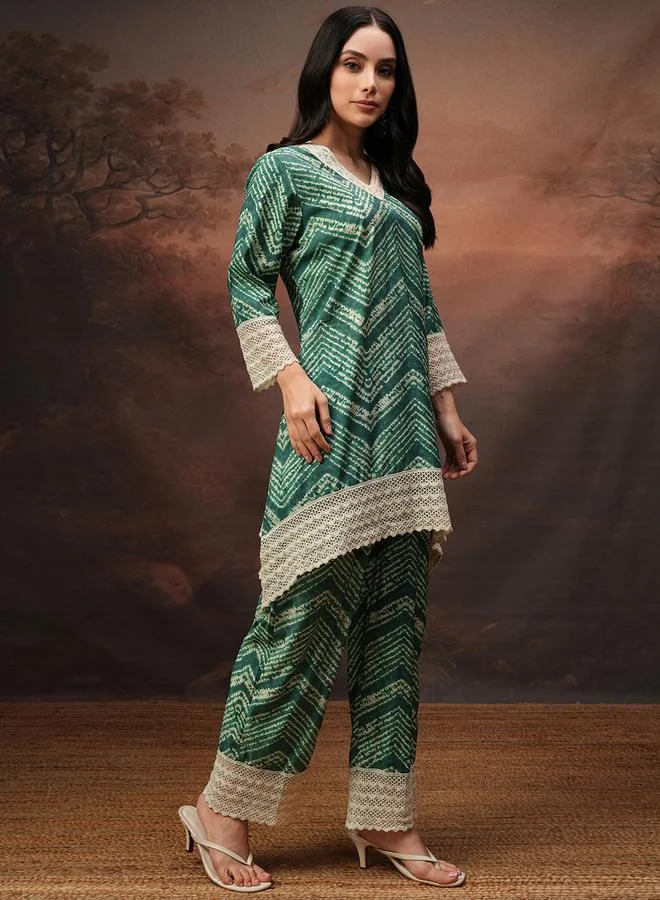 Vishudh Green Printed V Neck Tunic and Trousers Co-Ords by Styli
