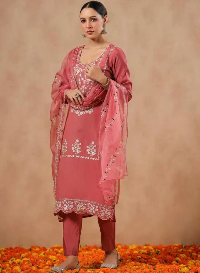 ISHIN  Embroidered 3/4 Sleeves Kurta and Pants with Dupatta Set for Women | Best Price UAE