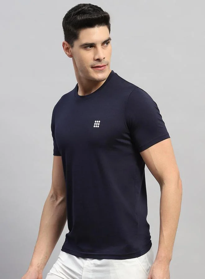 Rock.it Men Navy Solid Round Neck T-Shirt by Styli