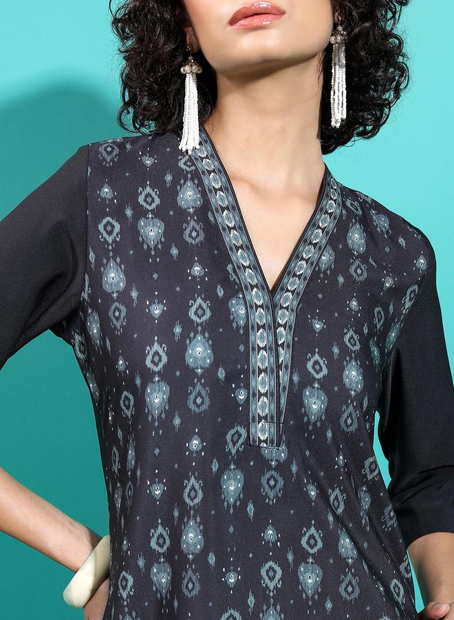 Vishudh Women Black Geometric Flared Sleeves Thread Work Kurta by Styli  - Image 5