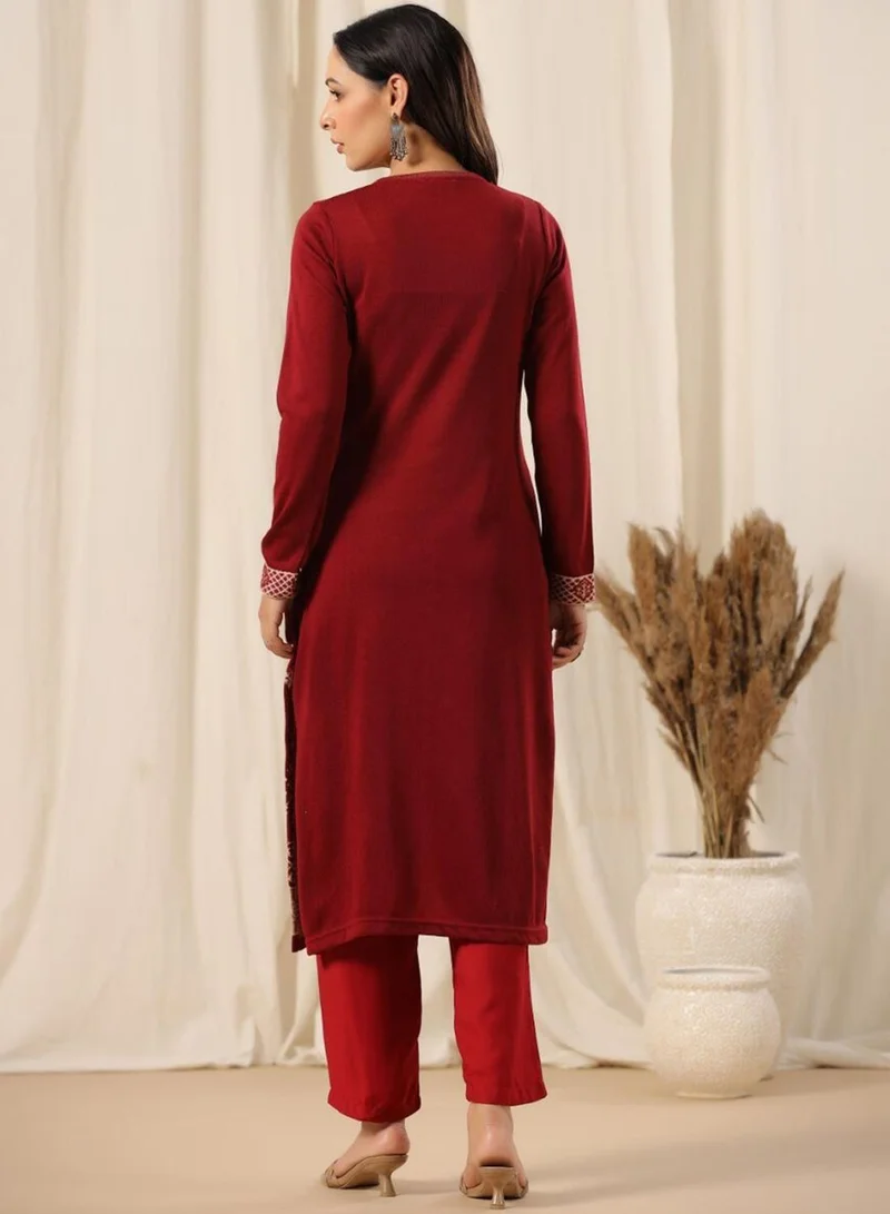 آي شين Women's Maroon Polyester Blend Embellished Tunic Straight Fit Kurta