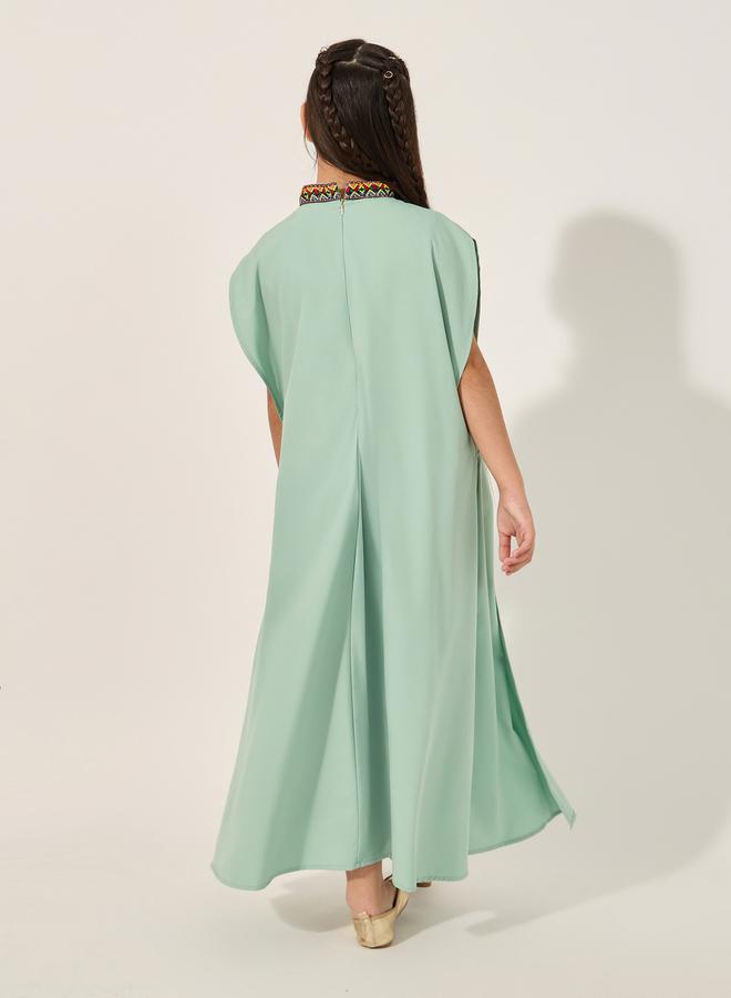 ستايلي كفتان مطرز بأكمام كاب وياقة على شكل - Image 5