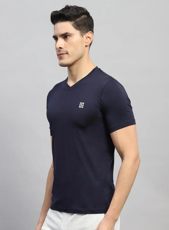 Rock.it Men Navy Solid V Neck Short Sleeves T Shirt by Styli