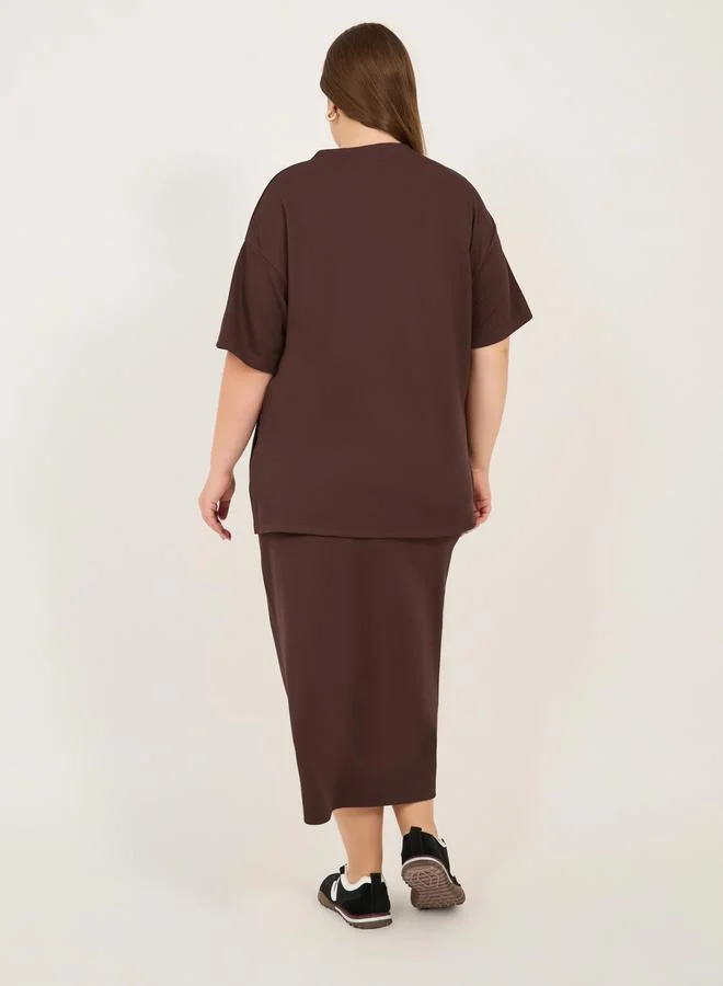 Styli Plus Size Ribbed Knit Round Neck Oversized T-Shirt
