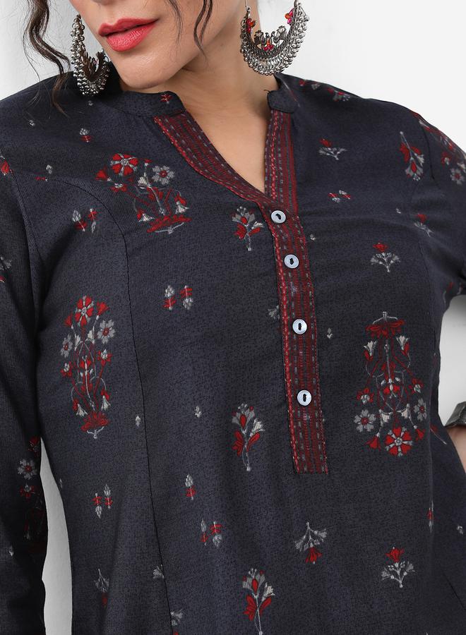 Vishudh Floral Printed Thread Work Kurta by Styli  - Image 5