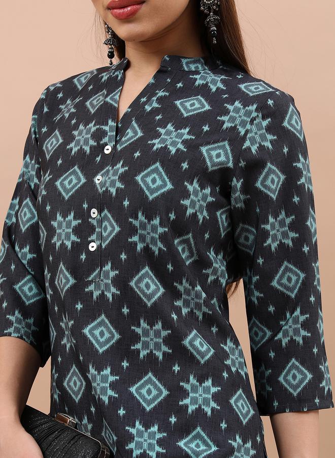 Vishudh Geometric Printed Mandarin Collar Kurta by Styli  - Image 5